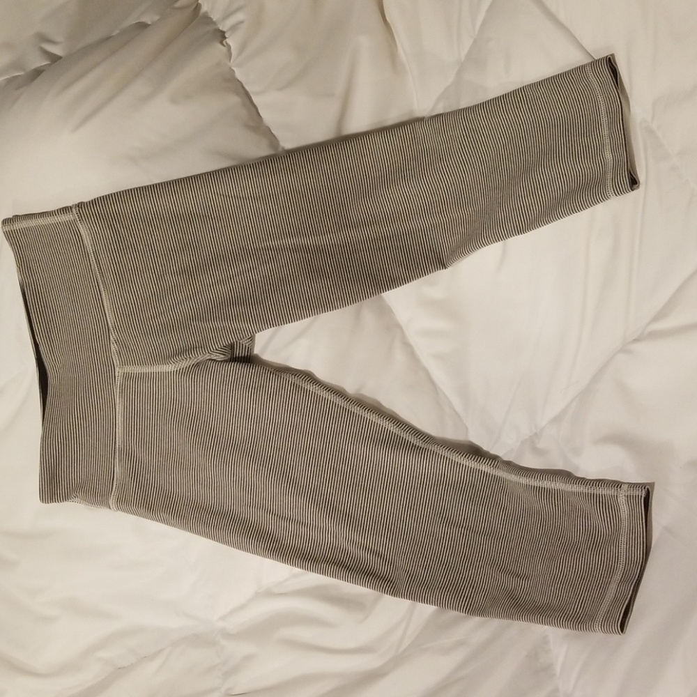 Lululemon crop